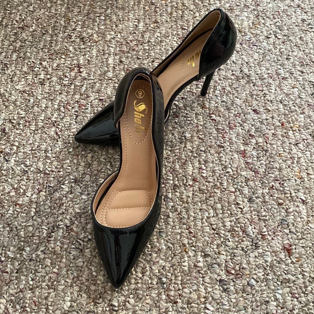 Shein black pumps Size 9